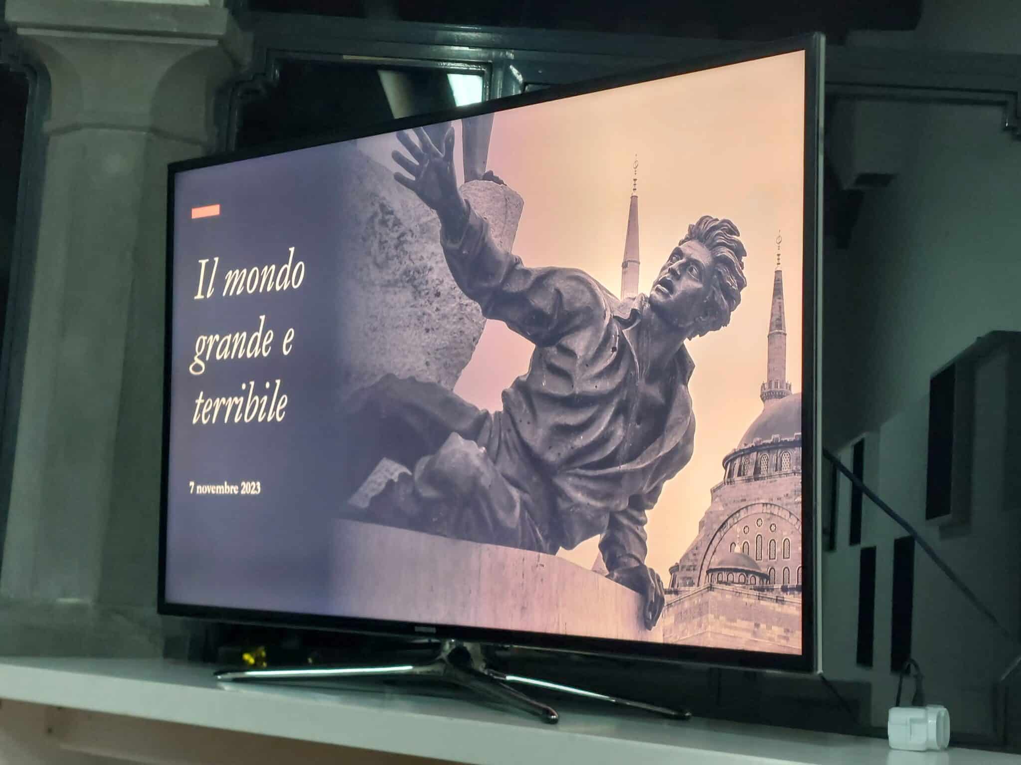 Il mondo grande e terribile. Le foto Il Tazebao